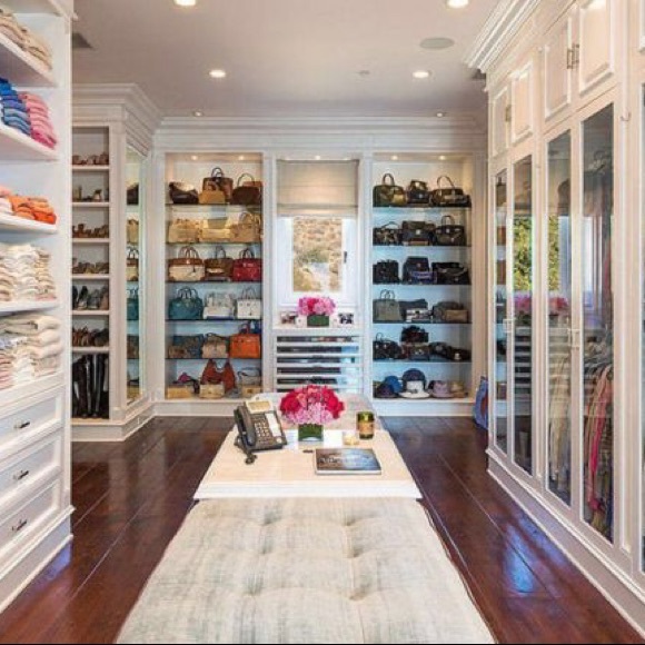 Hangout with me in my Closet! - Picture 5 of 5